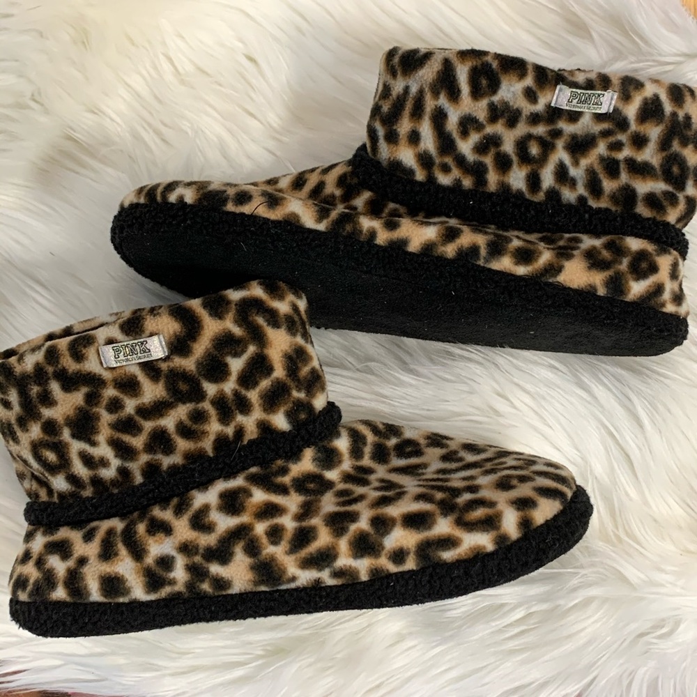Victoria Secret Pink cheetah booties size large